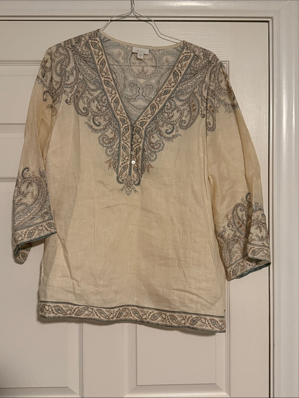 J Jill linen V-Neck Cream Tunic with blue and beige design.
